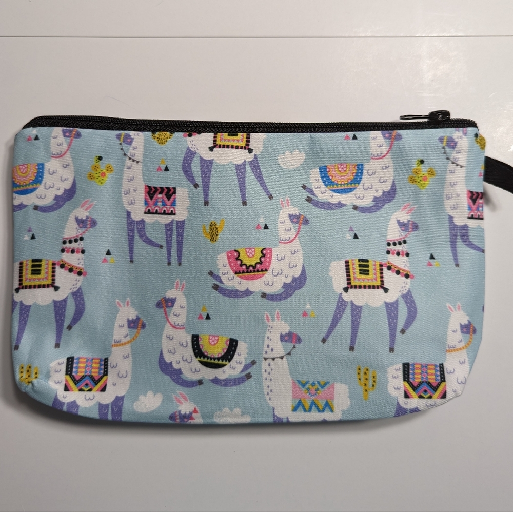 Cosmetic bag Alpaca design